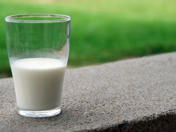 進口乳制品清關(guān)前期資質(zhì)單證一覽